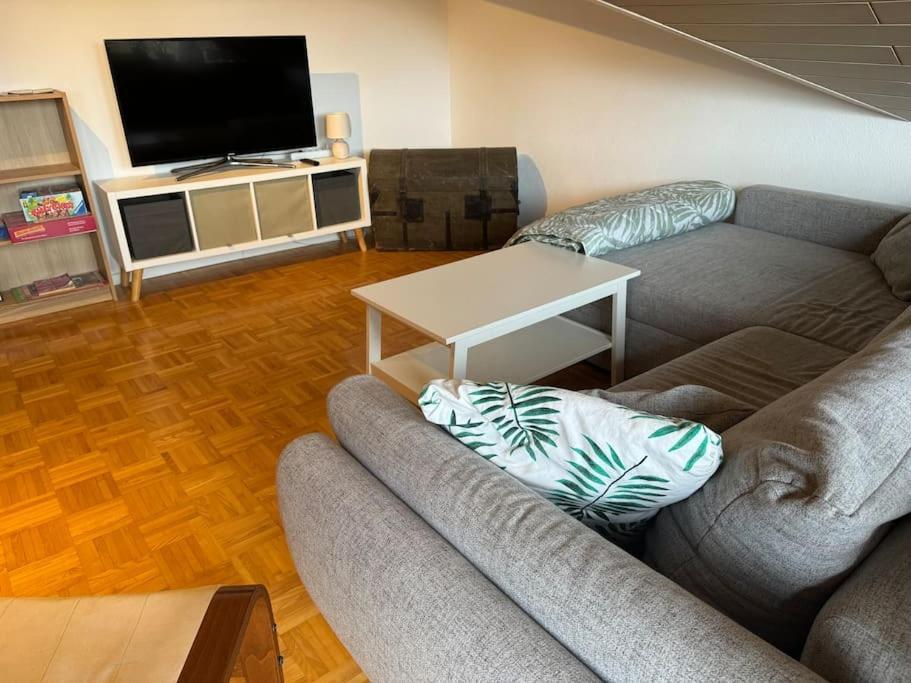 Gemuetliche Wohnung Bei Bad Waldsee Mit Balkon Exterior photo