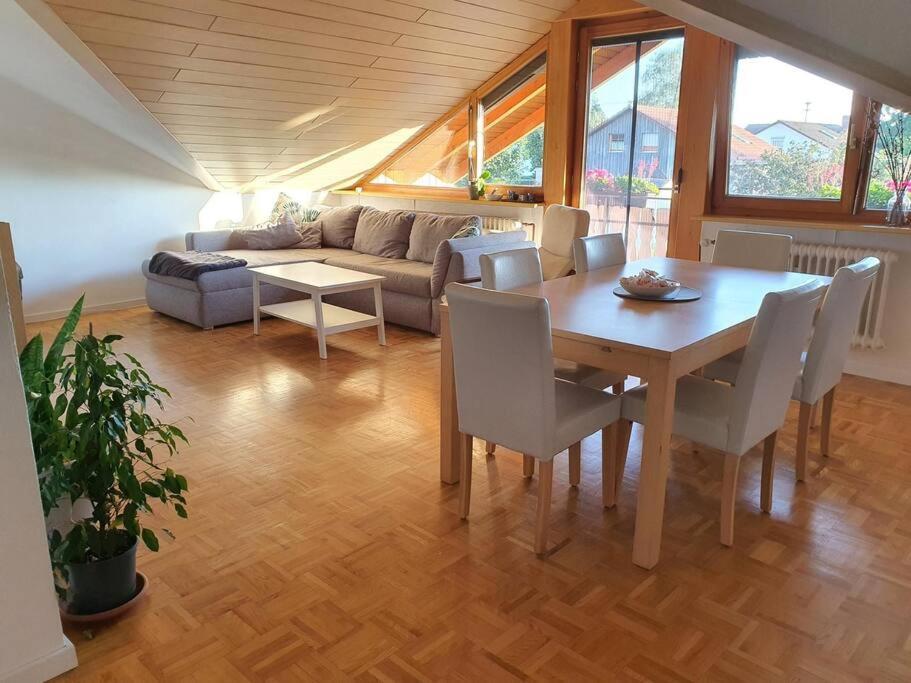 Gemuetliche Wohnung Bei Bad Waldsee Mit Balkon Exterior photo